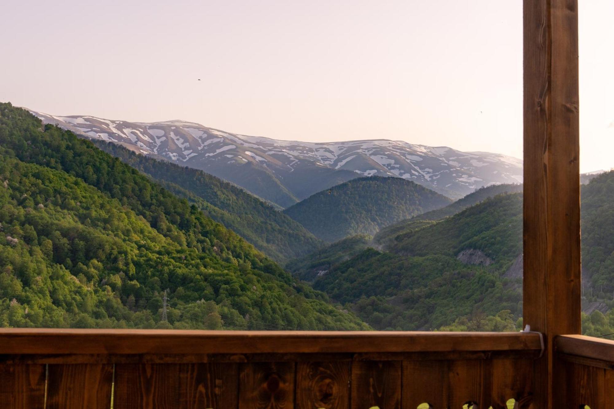 Motives Inn Dilijan Eksteriør billede